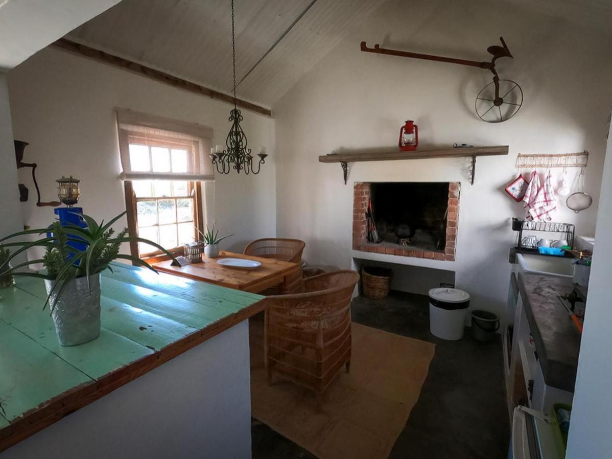 Rooikloof Guest Farm Lodge *