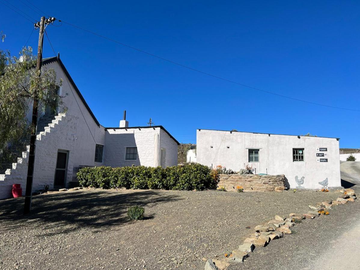 Rooikloof Guest Farm *